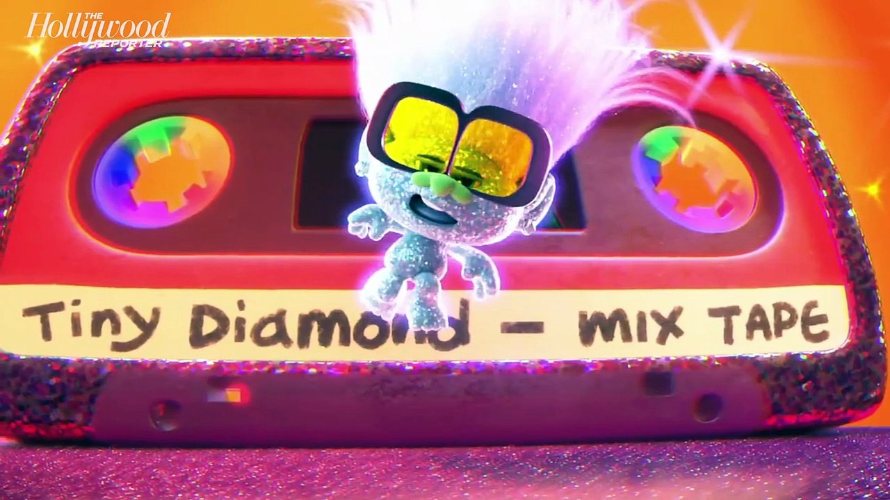 Virtual 'Star Wars' Convention Set for May the 4th,  Joel McHale Talks Backlash Over 'Tiger King' Question & More | THR News