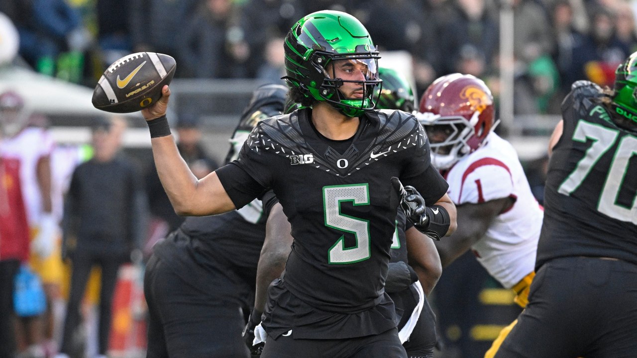 Oregon Triumphs Over USC, Inch Closer to Colleg...