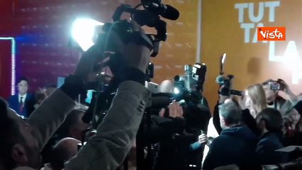 Applausi per Decaro al suo arrivo al comitato elettorale, è stato eletto Governatore della Puglia