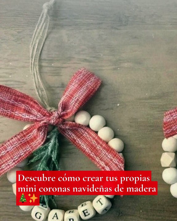 Mini Coronas Navideñas de Cuentas de Madera: Encanto Rústico y DIY Fácil para tu Hogar | Kena Manualidades