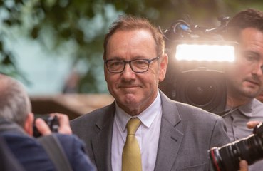 Kevin Spacey met les choses au clair sur sa situation financière : "Ce serait malhonnête de dire que je suis sans domicile...."