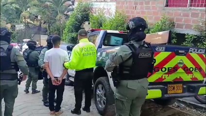 Capturan a alias Carne Molida en Bucaramanga con drogas y $2 millones en efectivo del Tren de Aragua