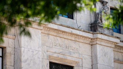 AI Fixated Fed Not Ready to Make a Greenspan-Size Bet