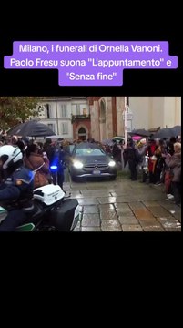 Milano, i funerali di Ornella Vanoni. Paolo Fresu suona L'appuntamento e Senza fine #funerale #ornellavanoni #ansa #tg #cronaca #giallo #tiktoknews #daytime #news