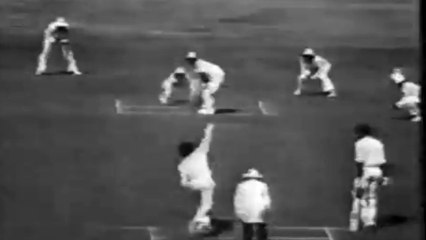 Iqbal Qasim brilliant Caught off G.R Vishwanath 3rd Test, Wankhede, December 16 - 20, 1979