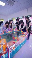 After 20 years of simping with no love rebornshe begged to marry him.#Chinese short drama