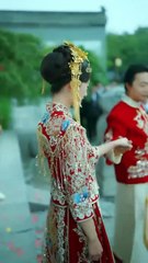 [Completed] She and her stepsister were married at the same time. Her biological father sent her stepsister into a wealthy family in a grand ceremony, while he cruelly married her off to a scrap collector. Everyone was waiting to see