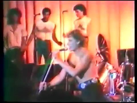 1983 – Johnny Hallyday – Whole Lotta Shakin' Goin' On (Live Amateur – Marseille, 13 Juillet)