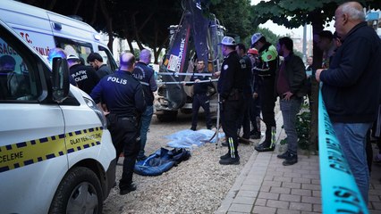 Ekmek almak için çıkmıştı; kepçenin altında kalarak öldü, kaza kamerada