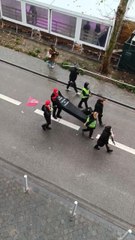 Grève à Verviers: les enseignants réunis en cortège funèbre