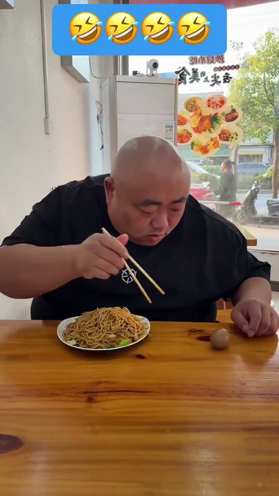 “ROFTL ,When chopsticks fail, the shoe becomes the hero”