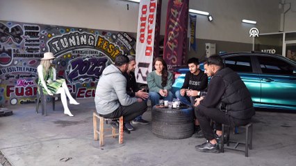 Modifiye ustası kadın Diyarbakır'daki otomobil tutkunlarını buluşturuyor