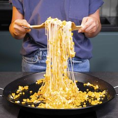 It’s CORN! A big lump with knobs and other awesome cooking hacks! 🌽