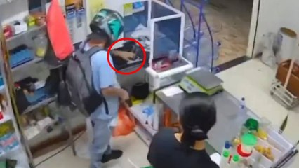 VIDEO | Cámaras registraron violento asalto a mano armada en un local de El Cerrito