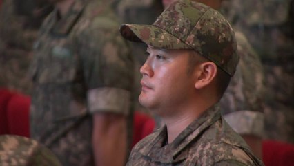 이재용 장남, 해군 장교 임관식서 기수 대표로 지휘 / YTN