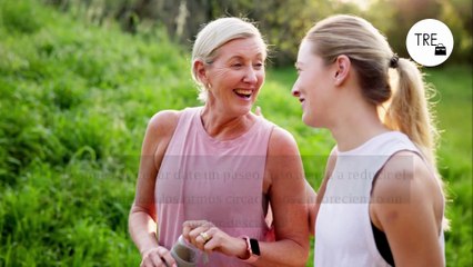 El ritual nocturno de Arthur C. Brooks para antes de dormir: funciona tan bien que hasta aumenta tu felicidad