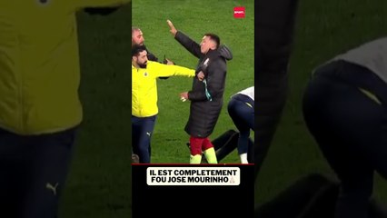 👃🏻Mourinho attrape le nez de Okan Buruk lors de Fenerbahçe - Galatasaray #turkey🇹🇷 #gala #fener