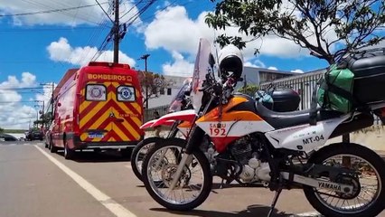 Homem sofre queda na calçada e é socorrido por equipes do Siate e Samu em Cascavel