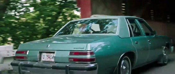 'It' Trailer: Pennywise The Clown Is Here To Give You Nightmares