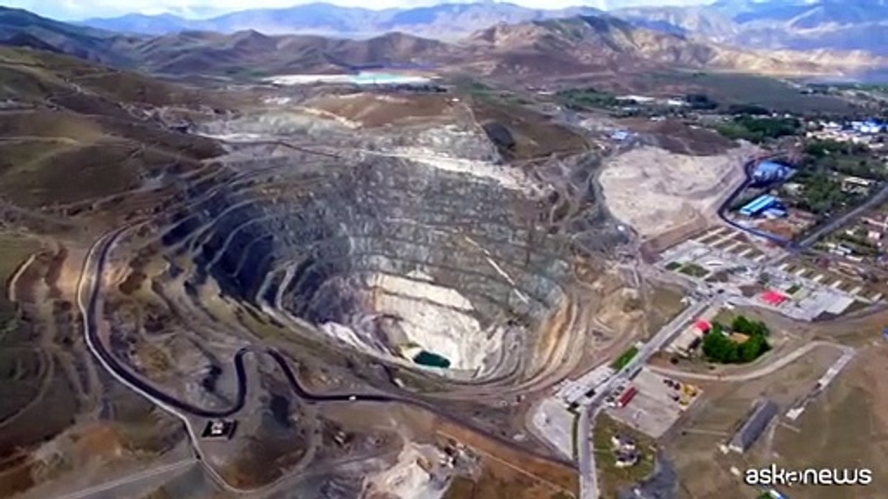 Commissario UE: farsi avanti contro racket cinese delle terre rare