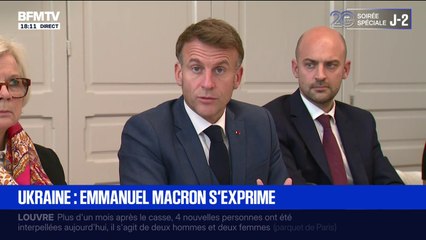 Guerre en Ukraine: "Il faut continuer les discussions de paix", affirme Emmanuel Macron