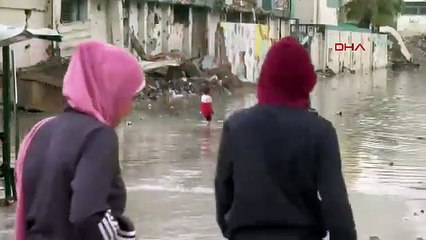 Gazze'de acı bitmiyor! Bu kez şiddetli yağış binlerce kişiyi etkiledi