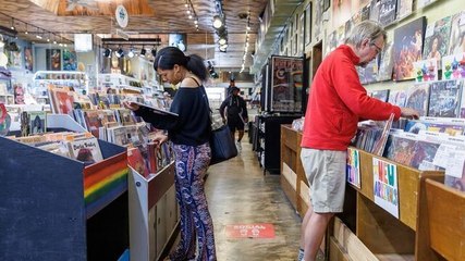 US Retail Sales Growth Slows in September, PPI Increases 0.3%