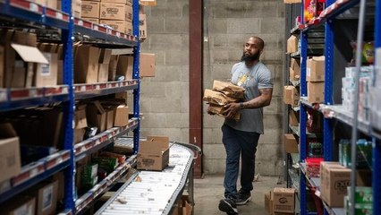 US Private Payrolls Shrank in Four Weeks to Nov. 4, ADP Data Show