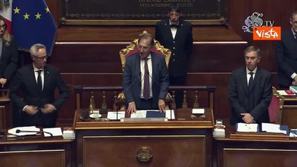La Russa ricorda Ornella Vanoni in Aula e chiede un minuto di silenzio. Poi, l'applauso dei Senatori