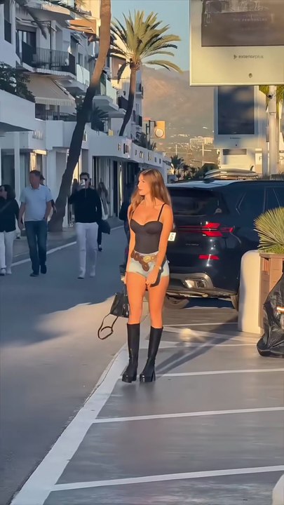 Urban Vibes: Street Style Edition