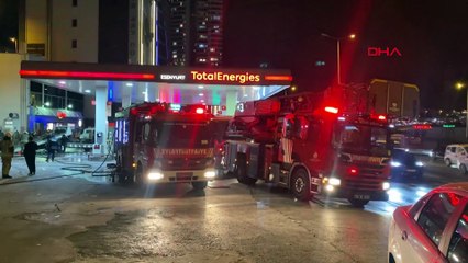 Esenyurt'ta akaryakıt istasyonundaki otomobilde çıkan yangını itfaiye söndürdü