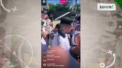 Torcedores vão ao CT cobrar jogadores do Vasco após quinta derrota seguida no Brasileirão