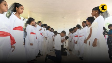 UASD realiza tradicional marcha de las novias para condenar feminicidios