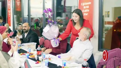 YSD Eğitim Kurumlarından Anlamlı Öğretmenler Günü Kutlaması