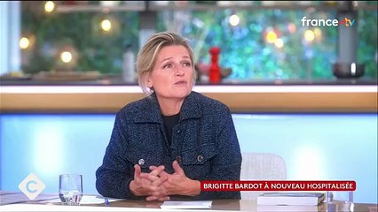 Extrait de "C à vous" du mardi 25 novembre 2025.