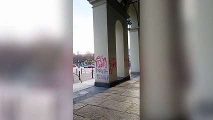 Violenza sulle donne, a Torino i nomi delle vittime sui muri della città