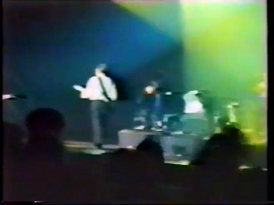 1988 – Johnny Hallyday – Impro Santa Lucia & Be Bop A Lula (Amateur – Lausanne, Halle des Fêtes du Palais de Beaulieu – 21 Janvier)