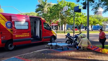 Motociclista fica ferido após colisão com Fiat Palio no Centro de Cascavel