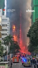 Au moins 4 morts dans un immense incendie à Hong Kong