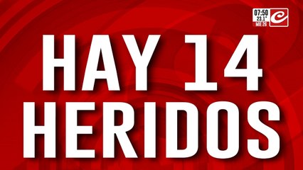 Violento choque entre colectivo y camión: hay catorce heridos