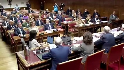 Sánchez despachó con una carcajada la pregunta sobre “la banda del Peugeot”.