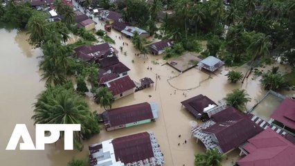 Rescue Boats Rush to Save Thousands as Severe Flooding Submerges Padang Pariaman, West Sumatra | APT