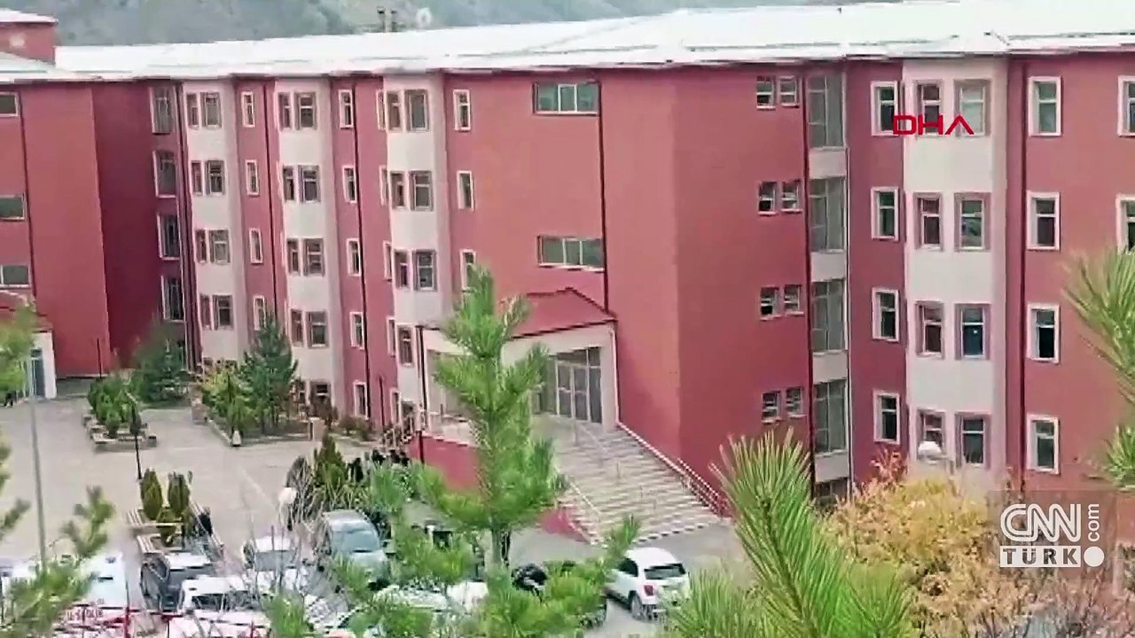 Son Dakika: Gümüşhane'de üniversitede korku dolu anlar: Silahlı akademisyen memuru rehin aldı!