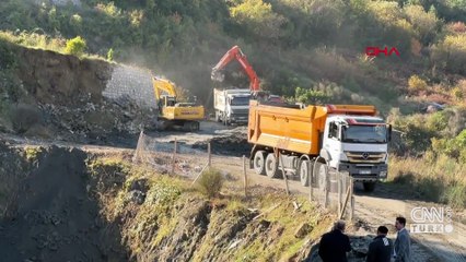 İnşaat alanında toprak kayması: 70 kişi tahliye edildi