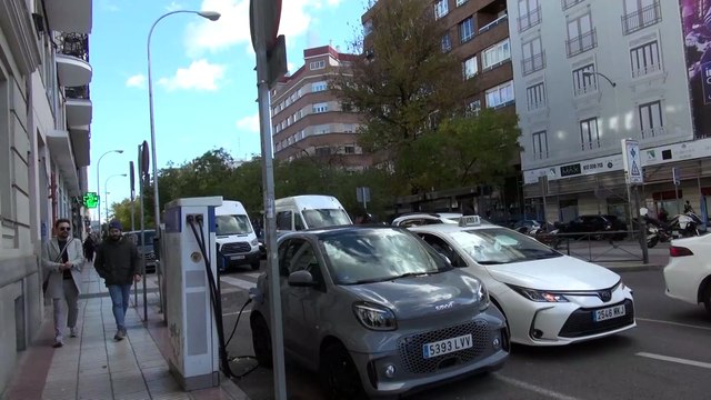Antonio Resines reaparece tras su último bache de salud y aclara cómo se encuentra de verdad tras haber sido ingresado en la UCI