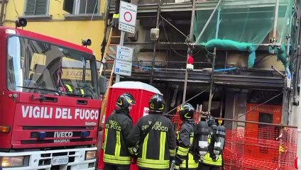 Firenze, incendio in un'attività commerciale in via della Scala