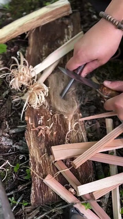 Ferro rod bushcraft fire