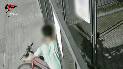 Catania, ruba una bici e fugge con un carrello della spesa: denunciato (26.11.25)