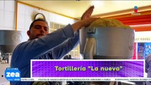 Atalo Mata deja la reporteada para ser tortillero por un día