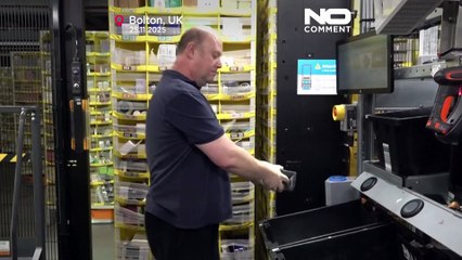 Amazon impiega 2.000 robot nel magazzino di Bolton per soddisfare la domanda natalizia